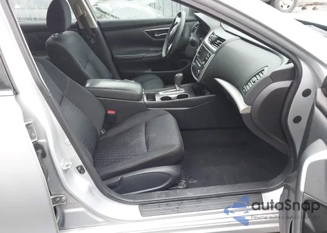 2017 Nissan Altima 2.5 S z USA, uszkodzony, nr VIN 1N4AL3AP9HN334931